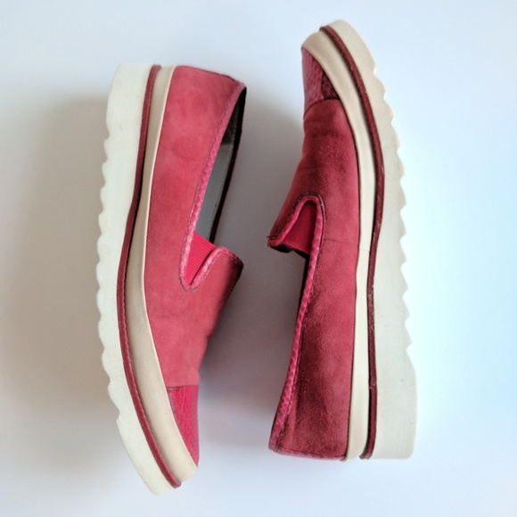 Donald J. Pliner Beliz Suede & Snakeskin Sneaker - Picture 5 of 8